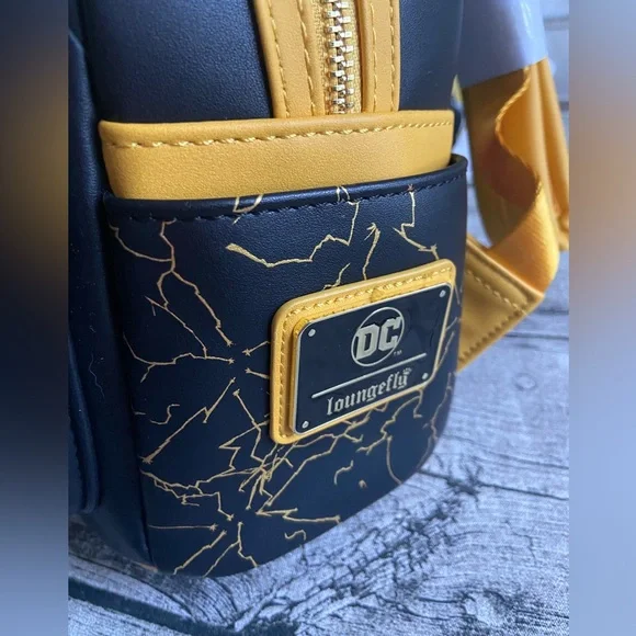 NWT! Loungefly DC Comics - Black Adam backpack - Picture 7 of 13